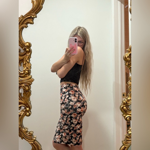 Floral Skirt - Picture 4 of 4